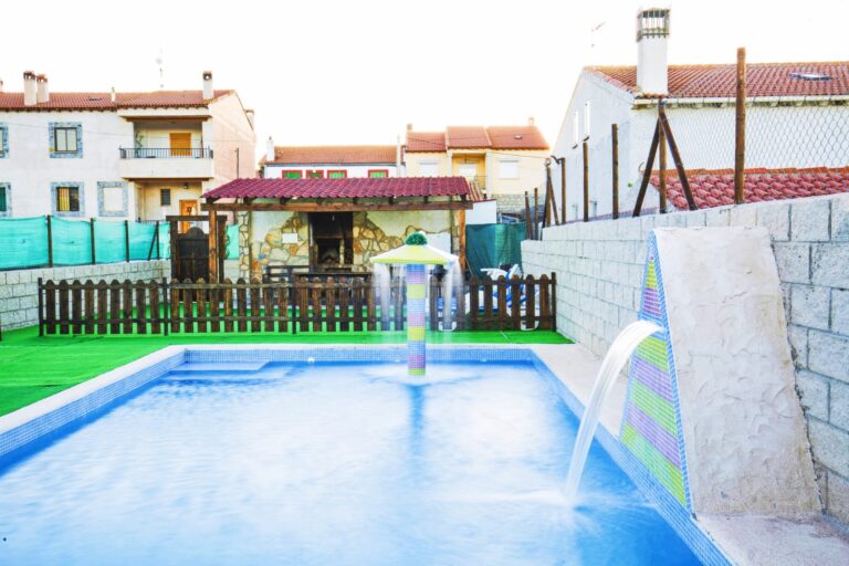 Piscina casa rural El Robledillo Ávila