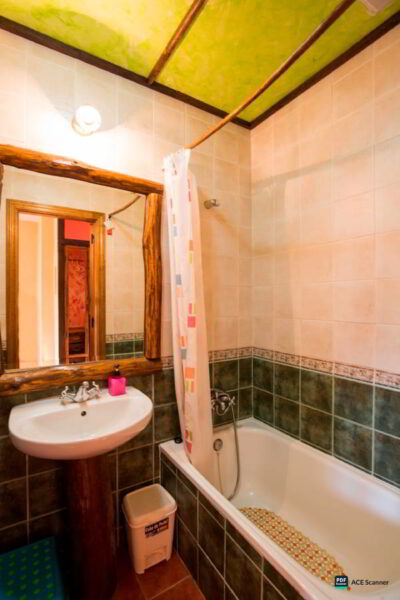 Baño 2 casa rural El Robledillo en Ávila