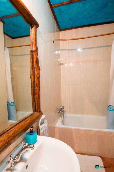 Baño casa rural El Robledillo en Ávila